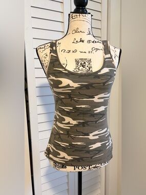 Bluenotes Olive and Cream Camo Scoop Tank
